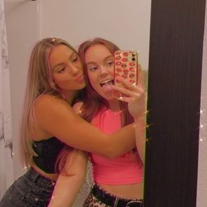 Meet your Posher, Phoebe